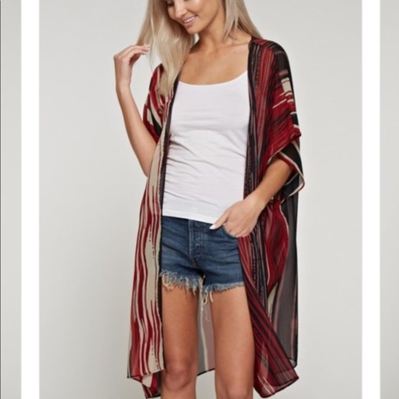 π Host Pic Boutique Kimono - Picture 2 of 3